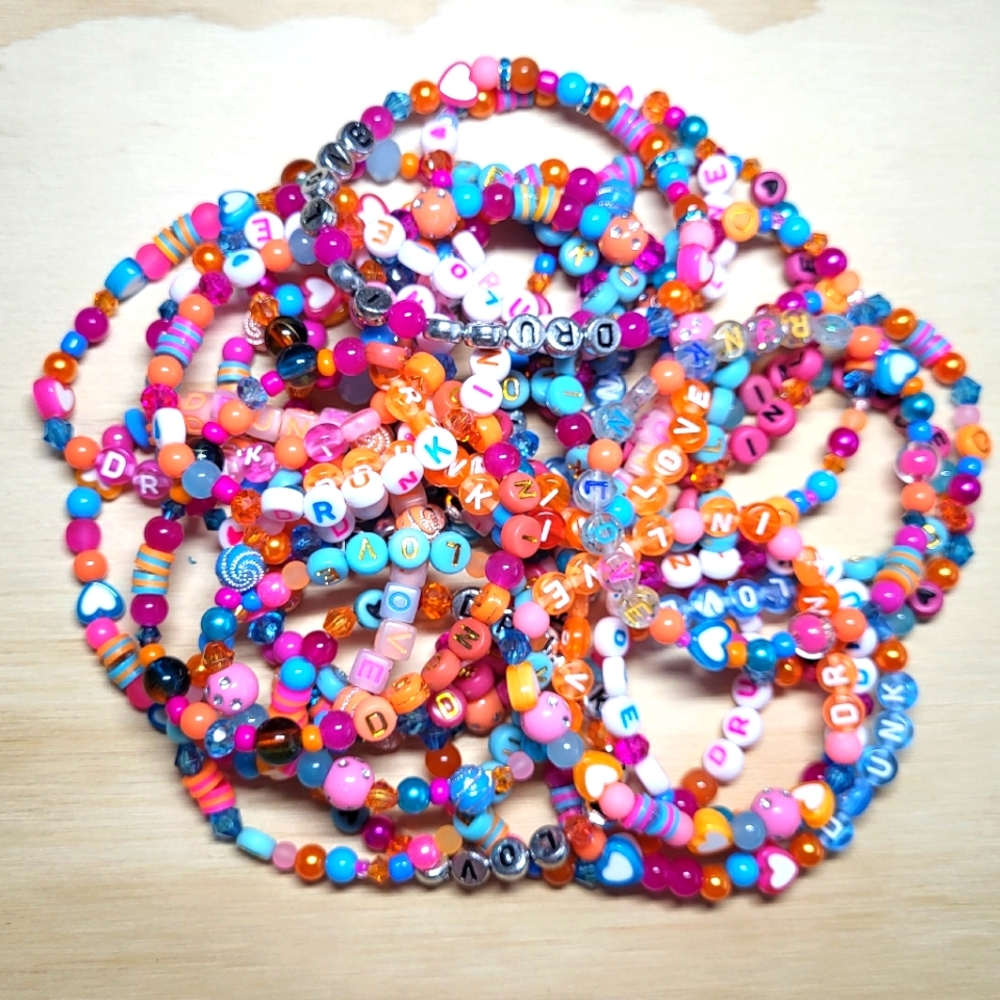 "Track 17!" Taylor Swift Friendship Bracelet